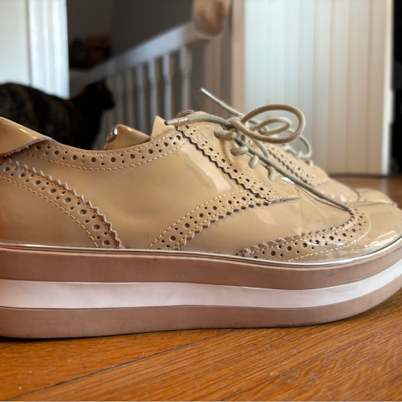 Elegant Tan Women's Brogues - Picture 7 of 10
